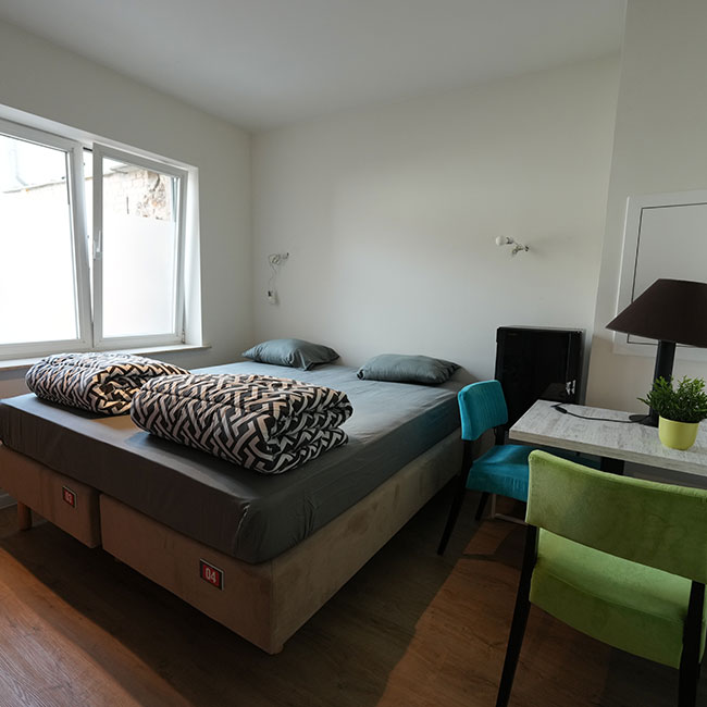 photo gallery eighteen